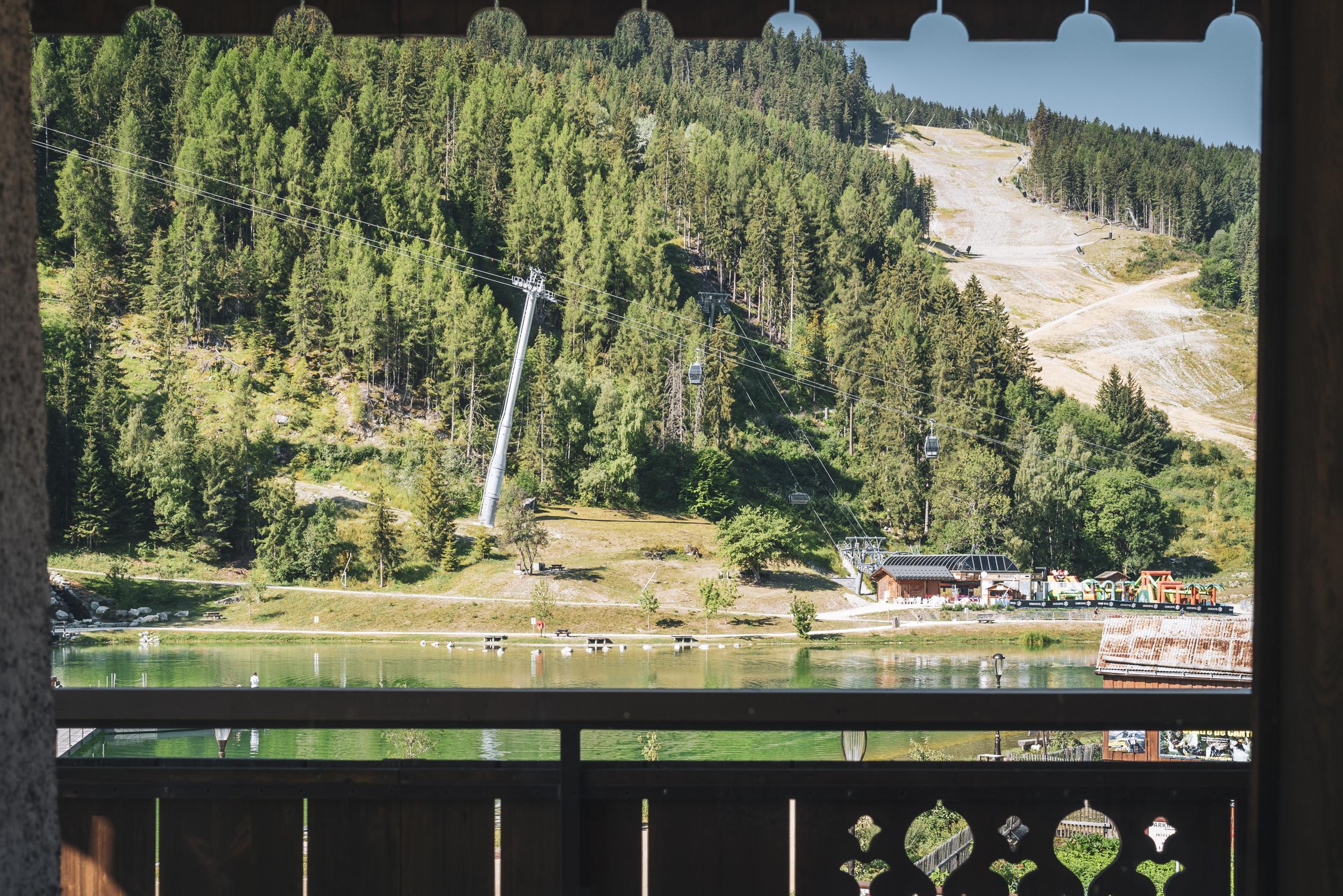 Les Peupliers Hotell Courchevel Eksteriør bilde